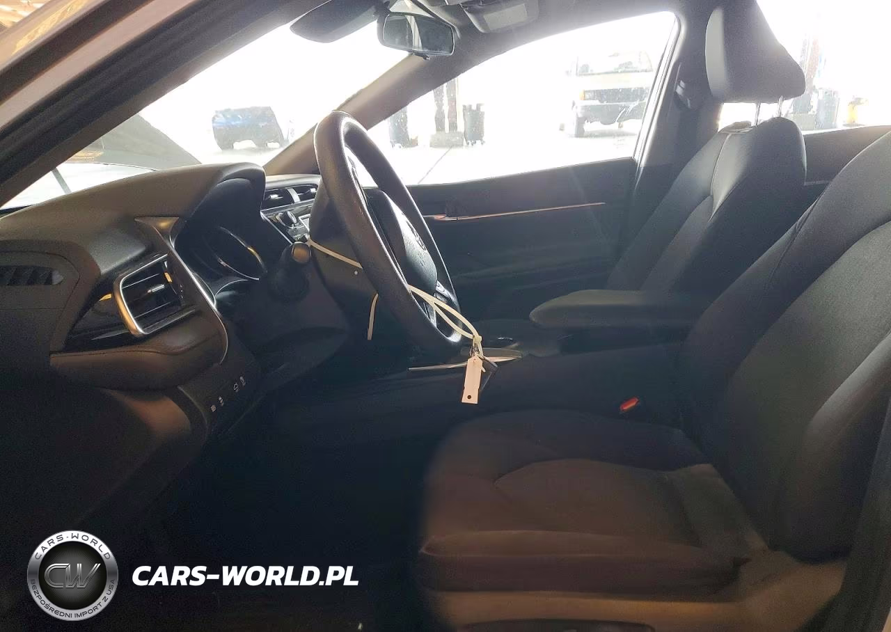 2020 Toyota Camry Le VIN:4T1C11AK2LU893457 - 7