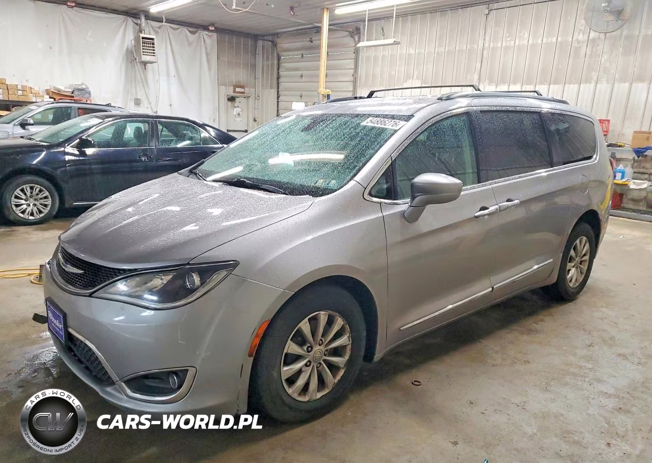 2017 Chrysler Pacifica Touring L