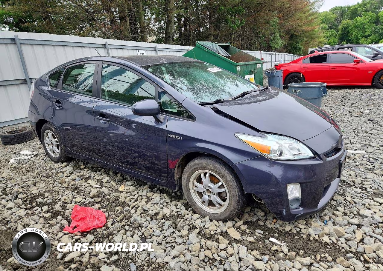 2011 Toyota Prius Two VIN:JTDKN3DU1B0319337 - 4