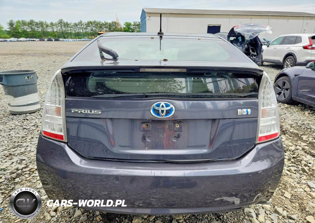 2011 Toyota Prius Two VIN:JTDKN3DU1B0319337 - 6