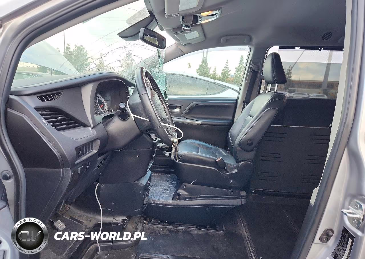 2018 Toyota Sienna Se 8-Passenger VIN:5TDXZ3DC7JS964779 - 7