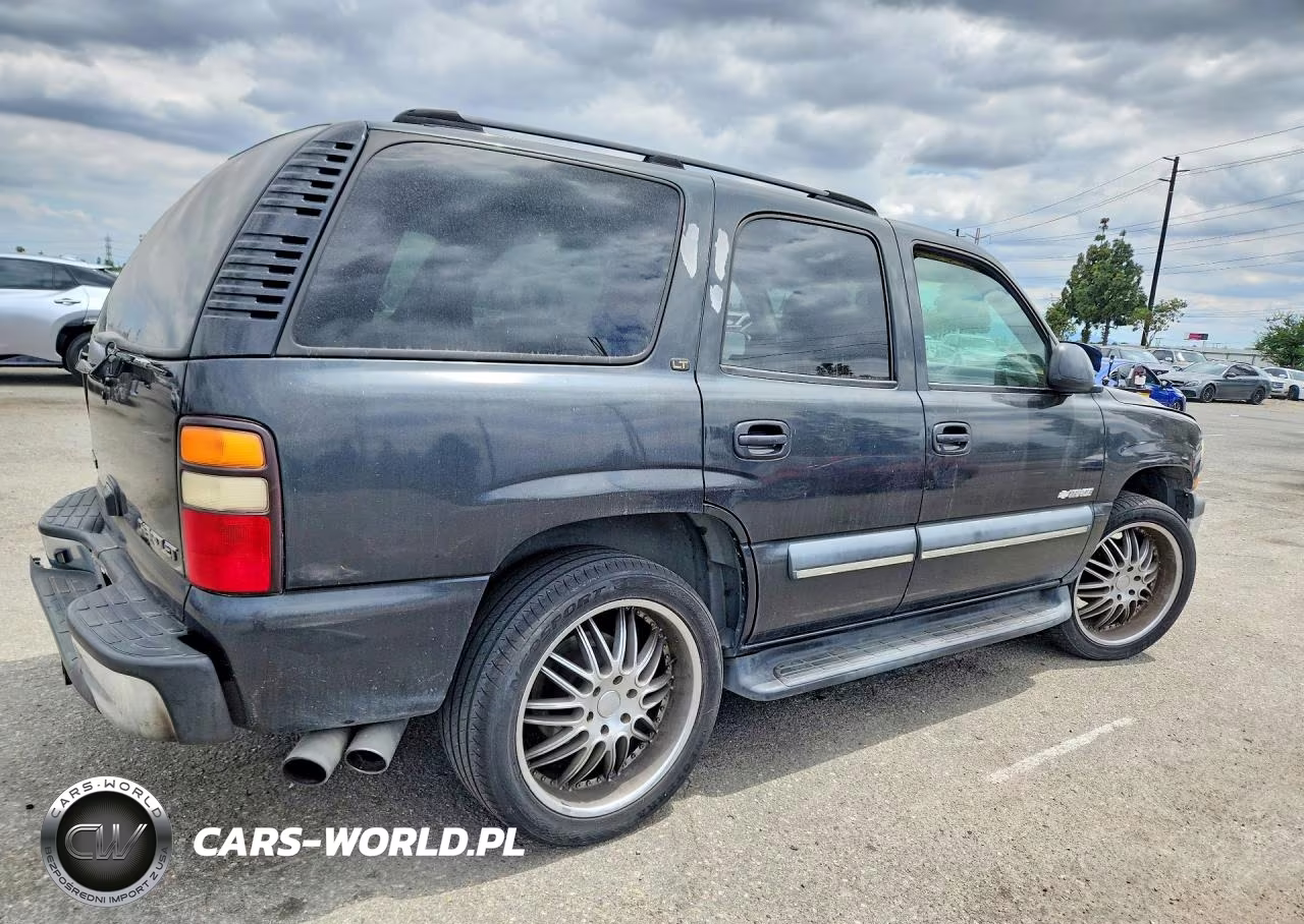 2003 Chevrolet Tahoe C1500 VIN:1GNEC13T53R257090 - 3