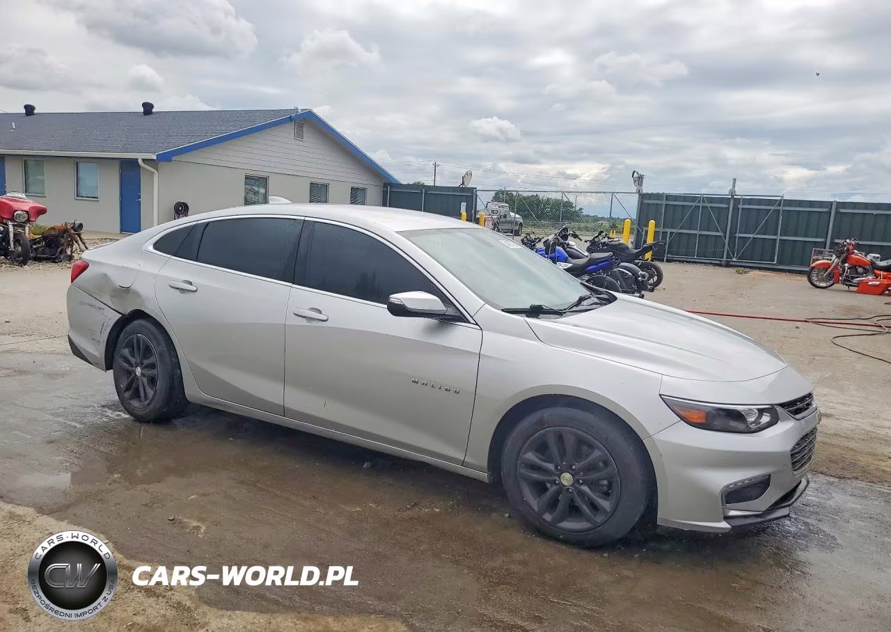 2018 Chevrolet Malibu Lt VIN:1G1ZD5ST9JF149336 - 4