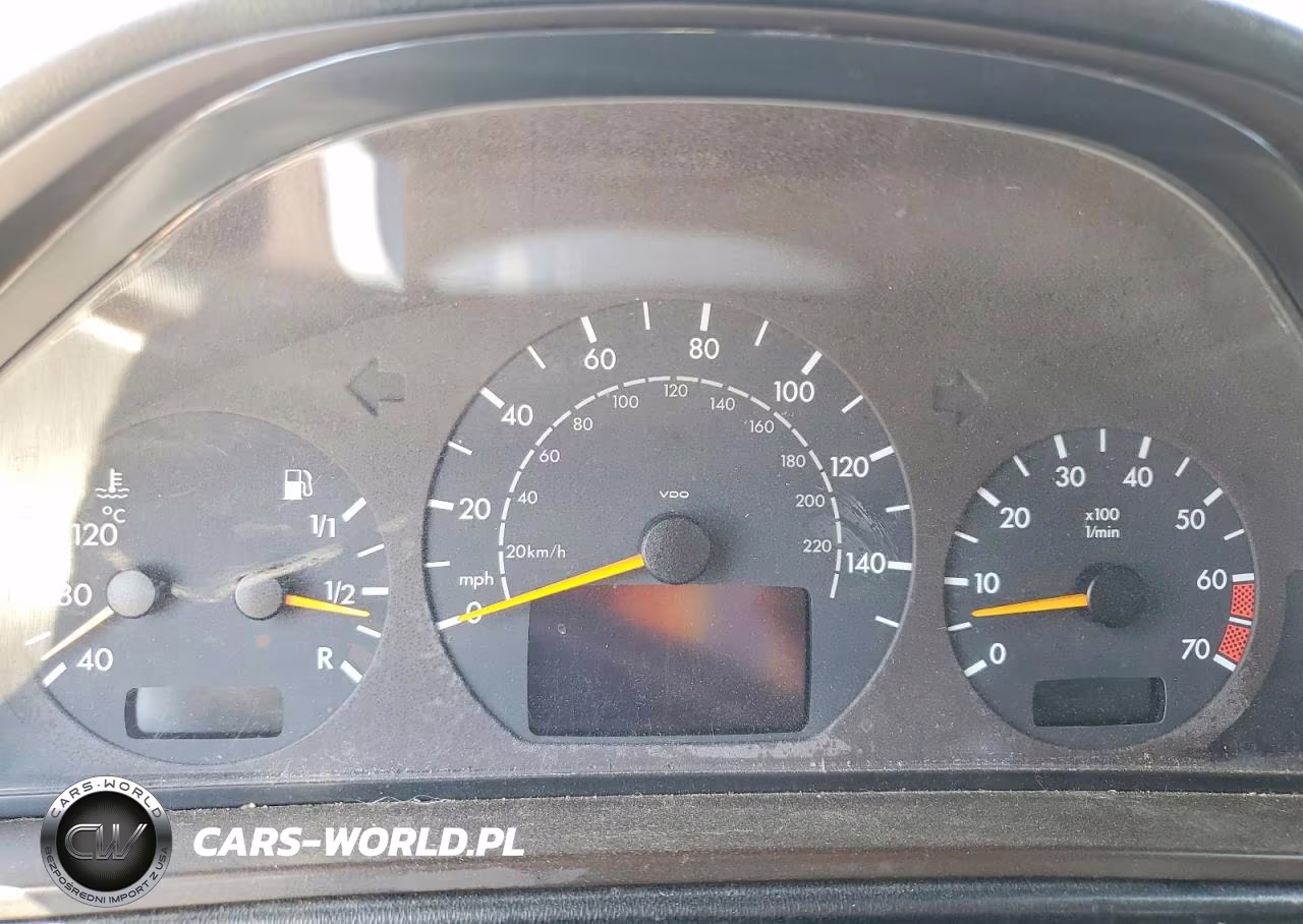 2001 Mercedes-Benz M Class-G500 VIN:WDBEG4210Z7122570 - 9