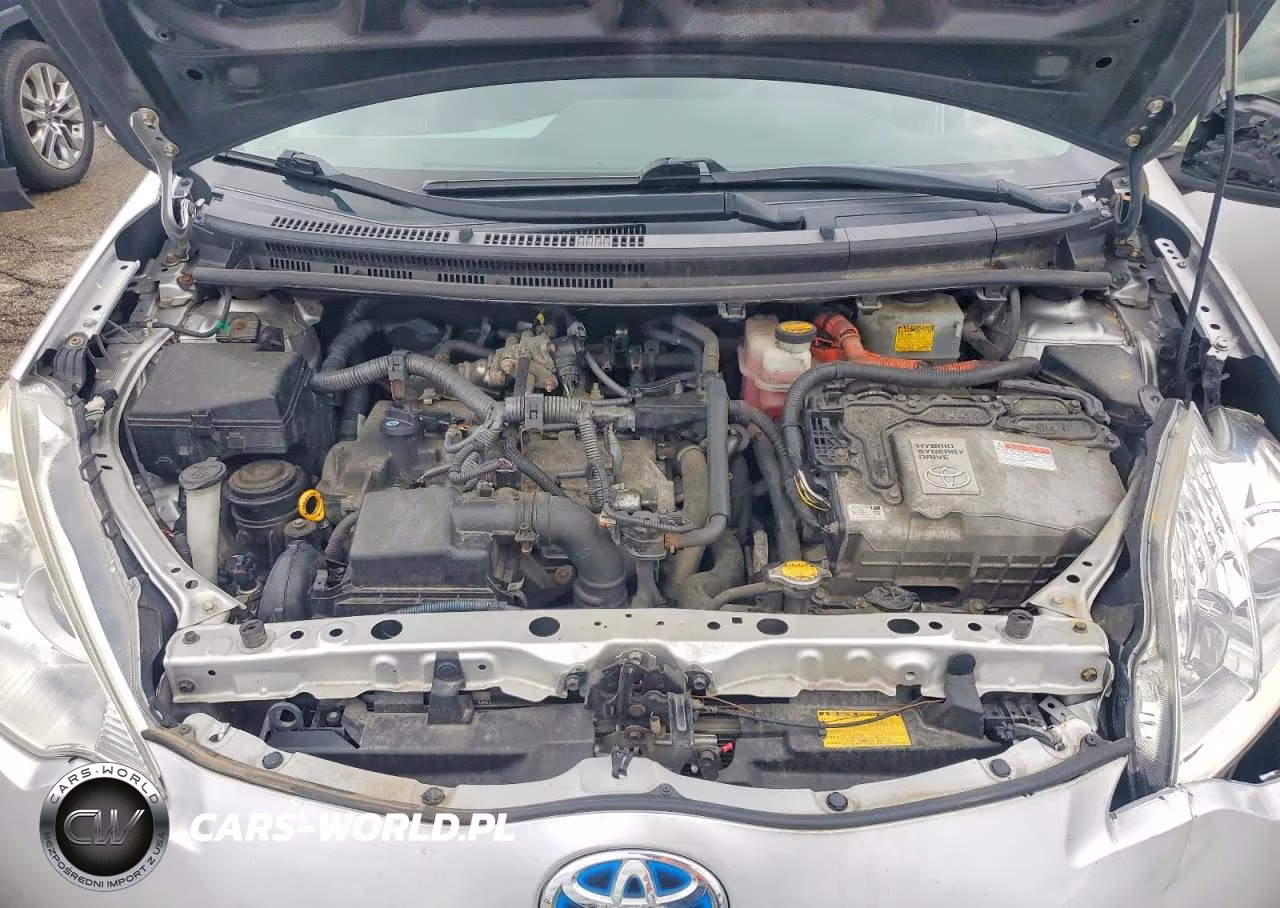 2012 Toyota Prius C Three VIN:JTDKDTB37C1018872 - 11