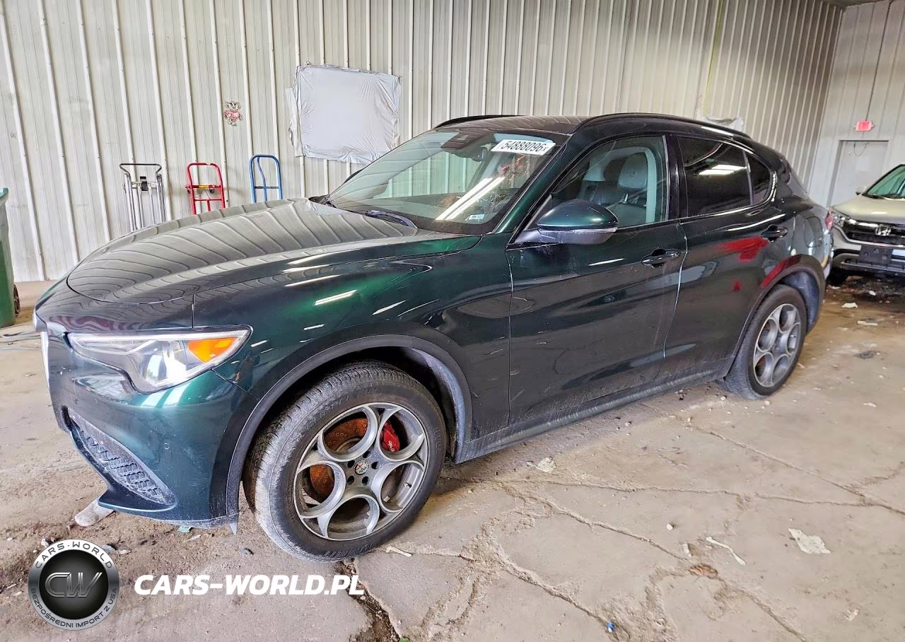 2018 Alfa Romeo Stelvio Sport
