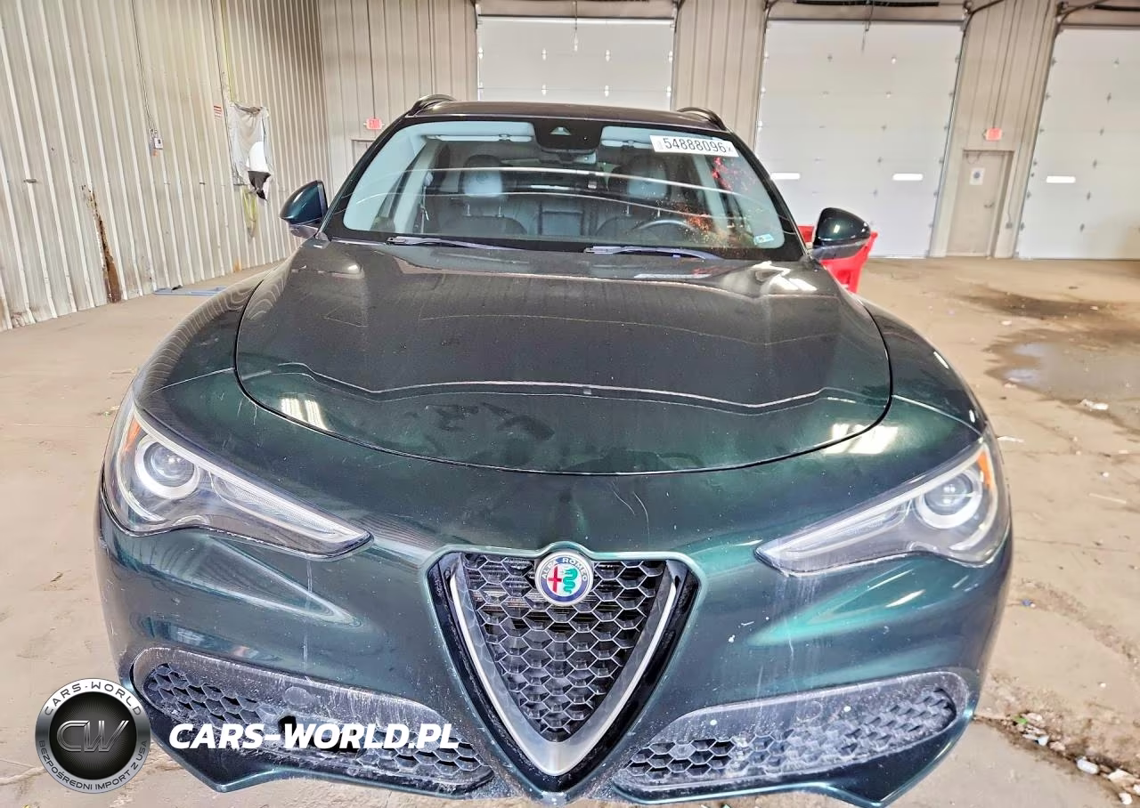 2018 Alfa Romeo Stelvio Sport VIN:ZASFAKPN4J7C15305 - 5