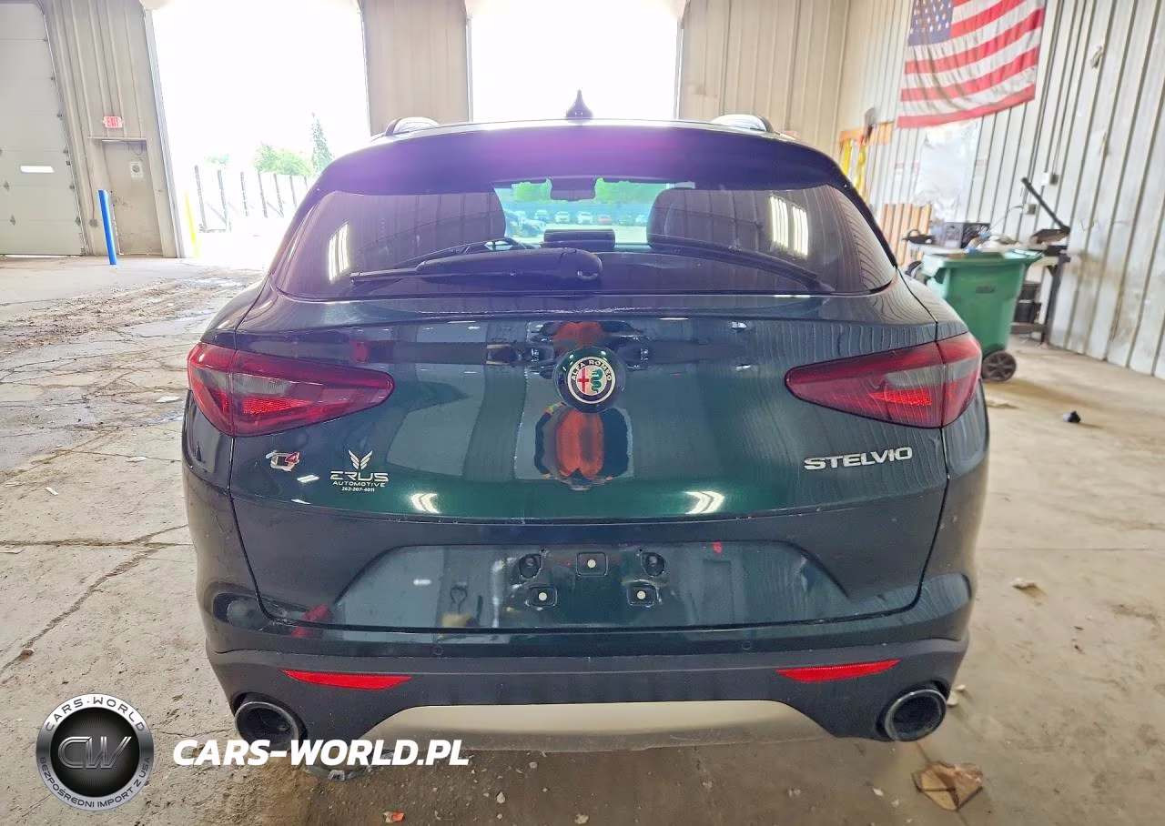 2018 Alfa Romeo Stelvio Sport VIN:ZASFAKPN4J7C15305 - 6