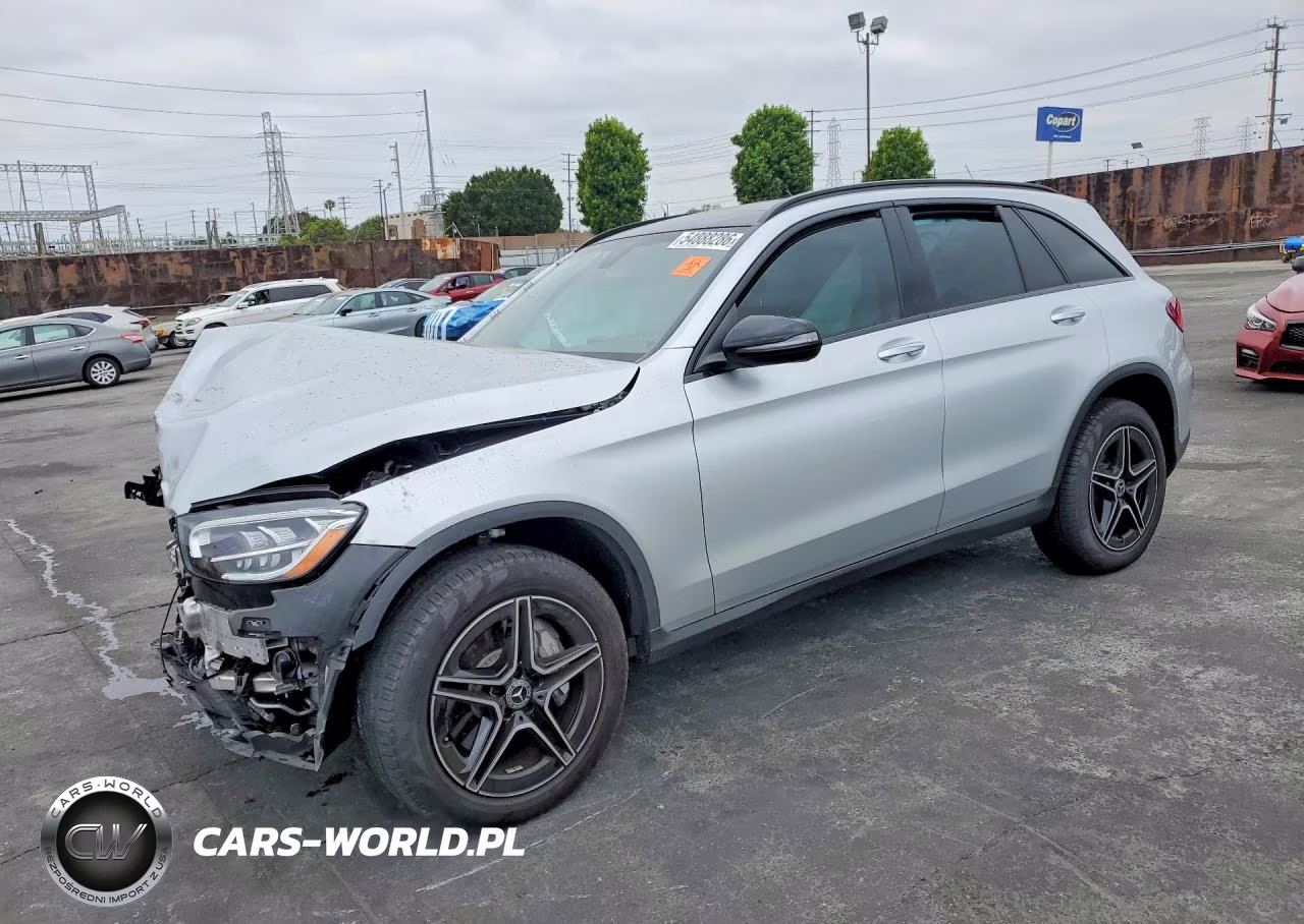 2020 Mercedes-Benz Glc 300 4Matic – zdjęcie 1 z 13