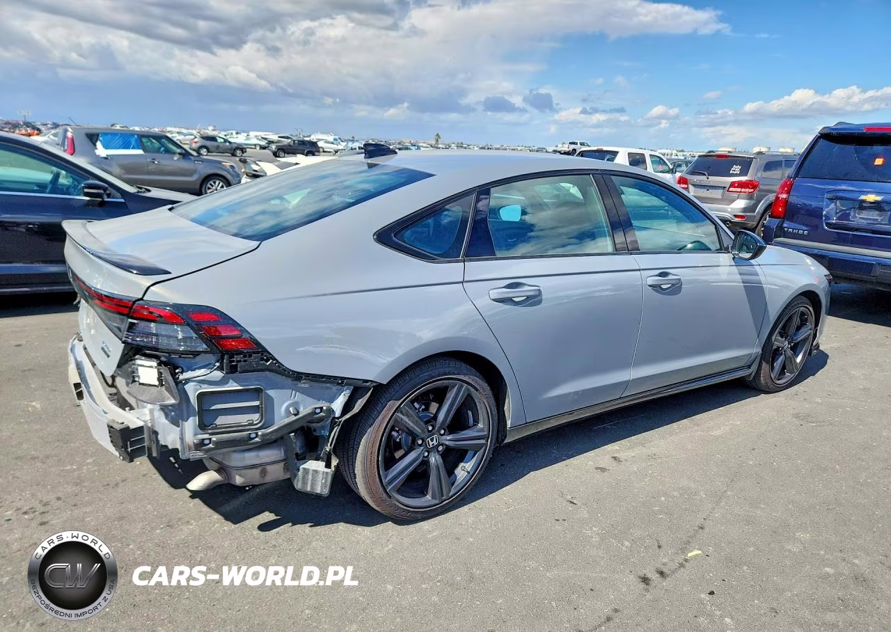 2025 Honda Accord Hybrid Sport-L VIN:1HGCY2F7XSA076698 - 3