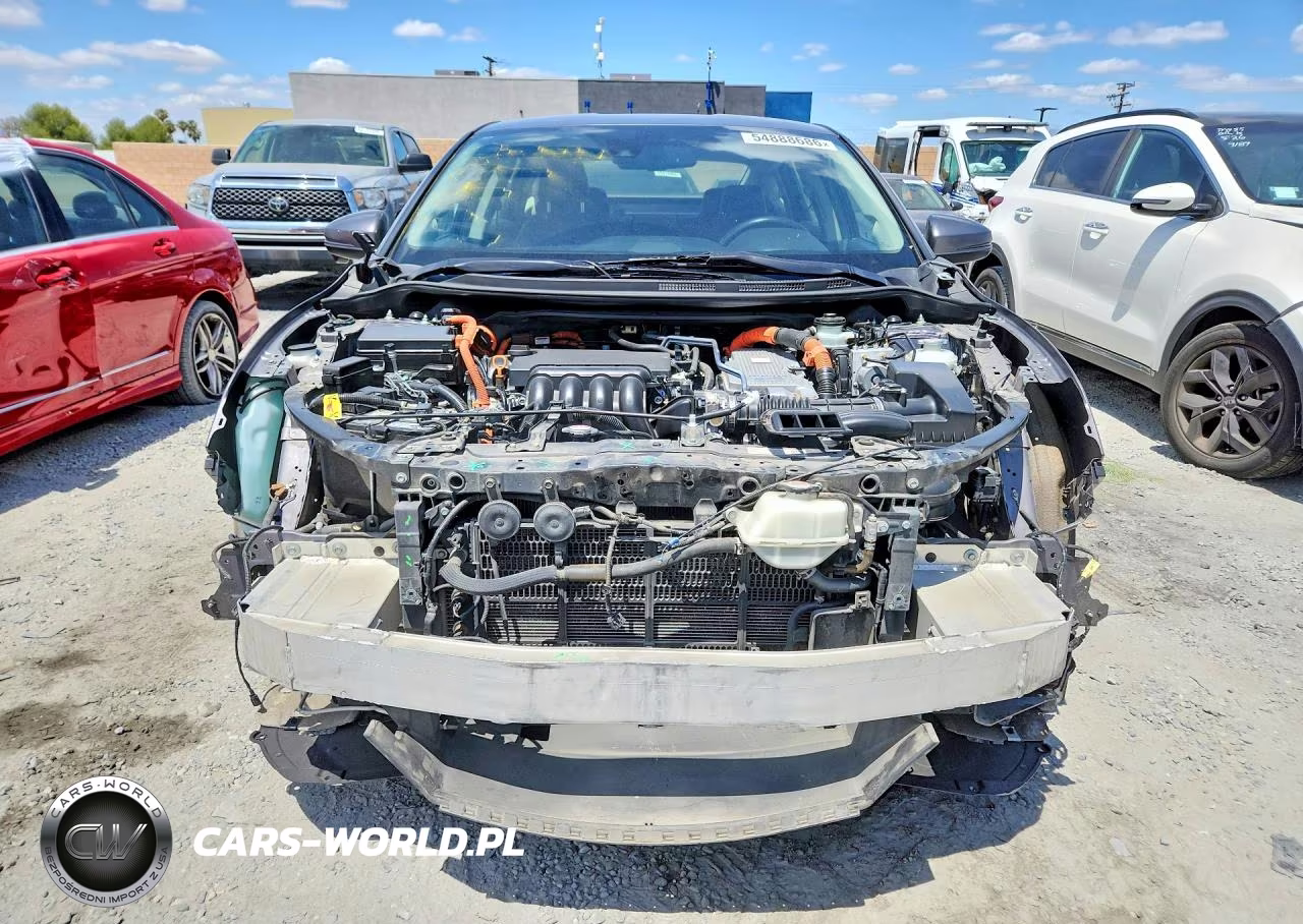 2018 Honda Clarity Touring VIN:JHMZC5F31JC003534 - 5