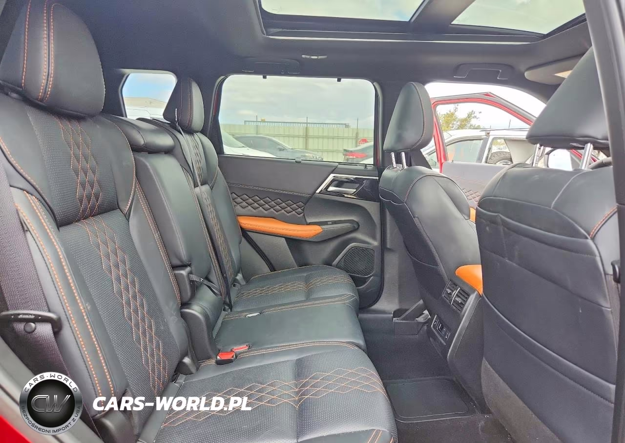 2025 Mitsubishi Outlander Sel VIN:JA4T5WA9XSZ011451 - 11