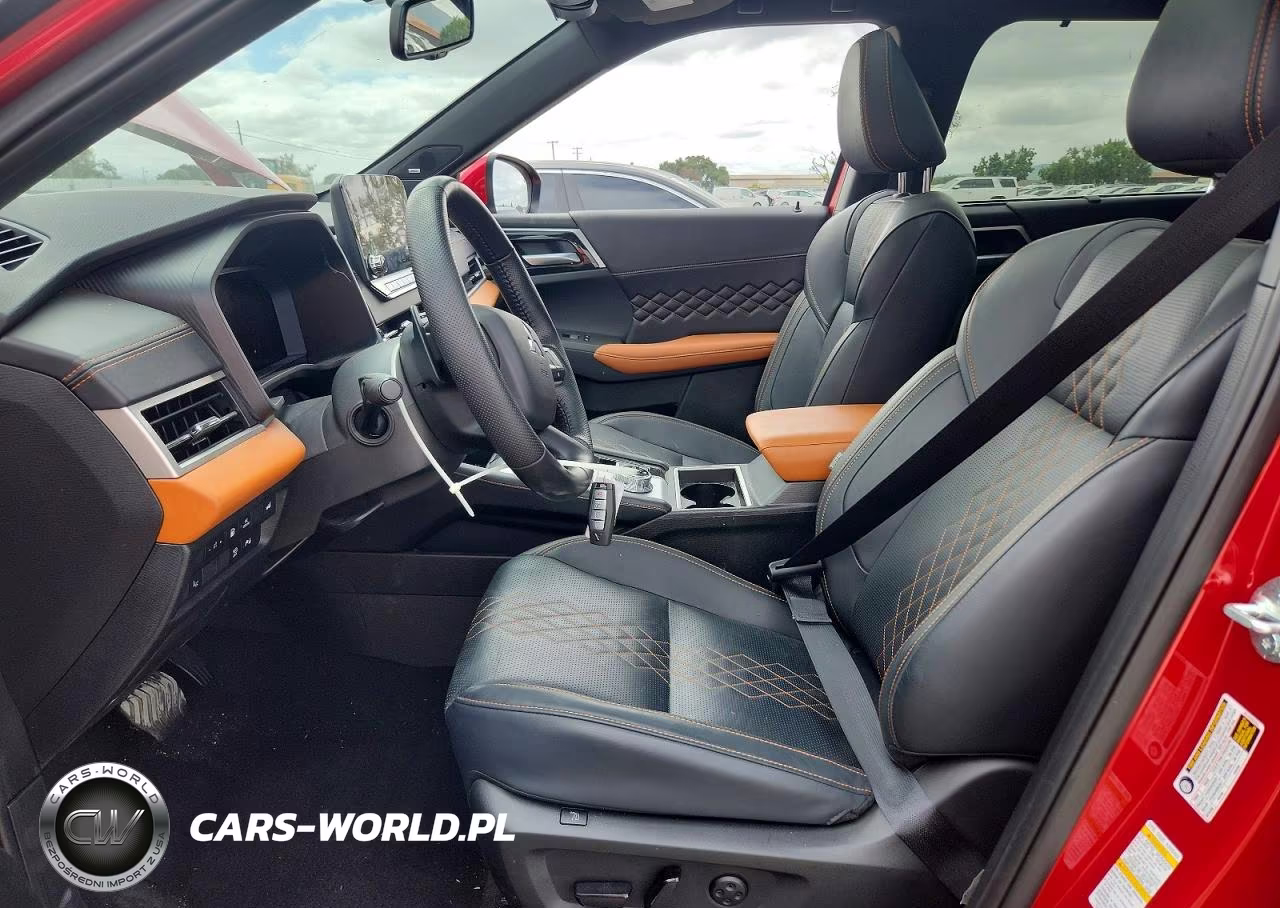 2025 Mitsubishi Outlander Sel VIN:JA4T5WA9XSZ011451 - 7