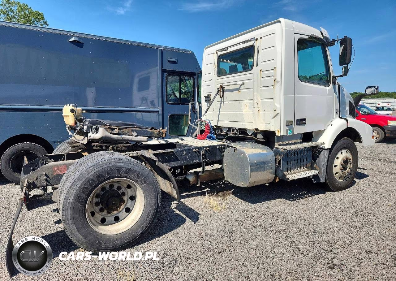 2016 Volvo Vnm Semi Truck VIN:4V4M19DG2GN949528 - 4
