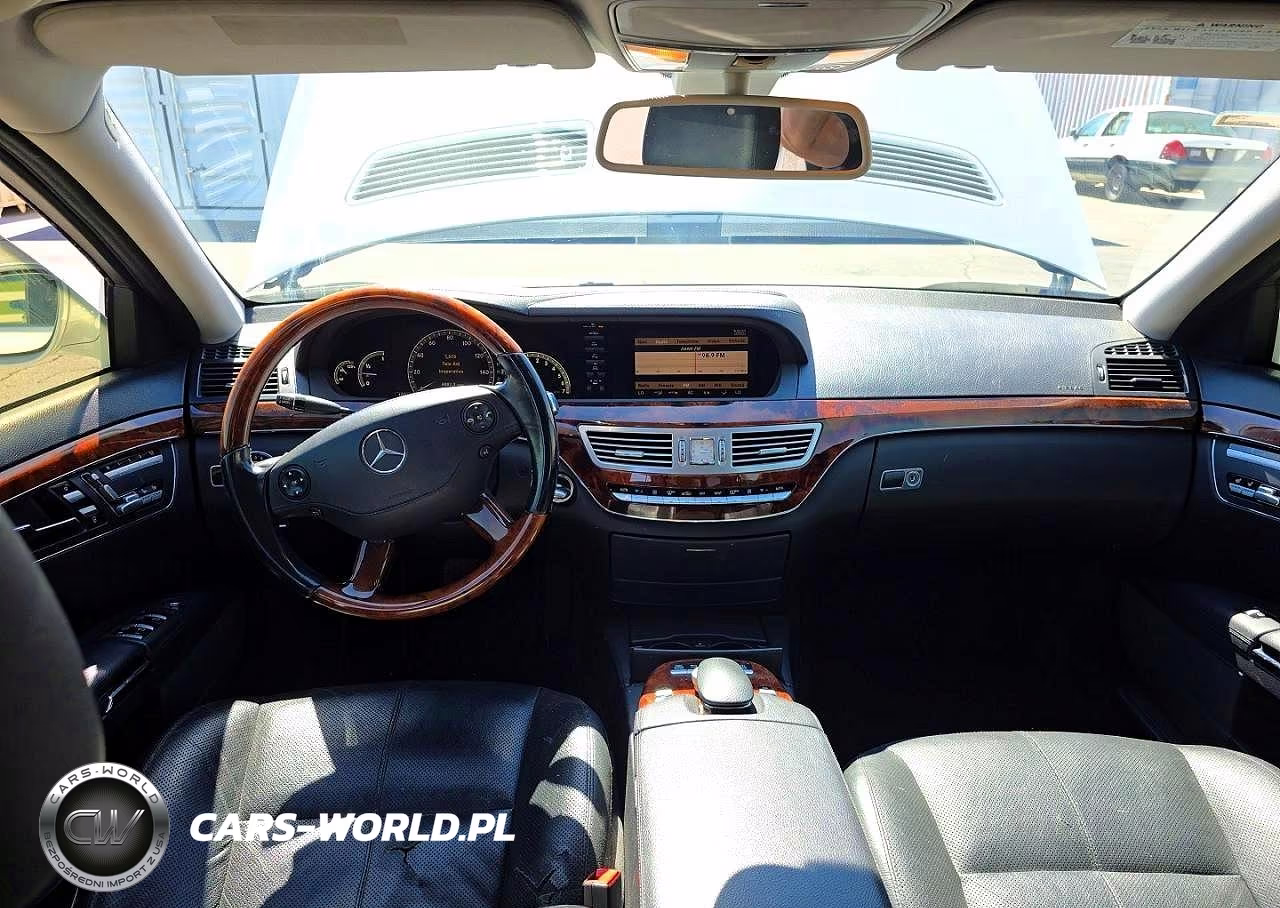 MERCEDES-BENZ S 550 VIN:WDDNG71X19A252598 - 9