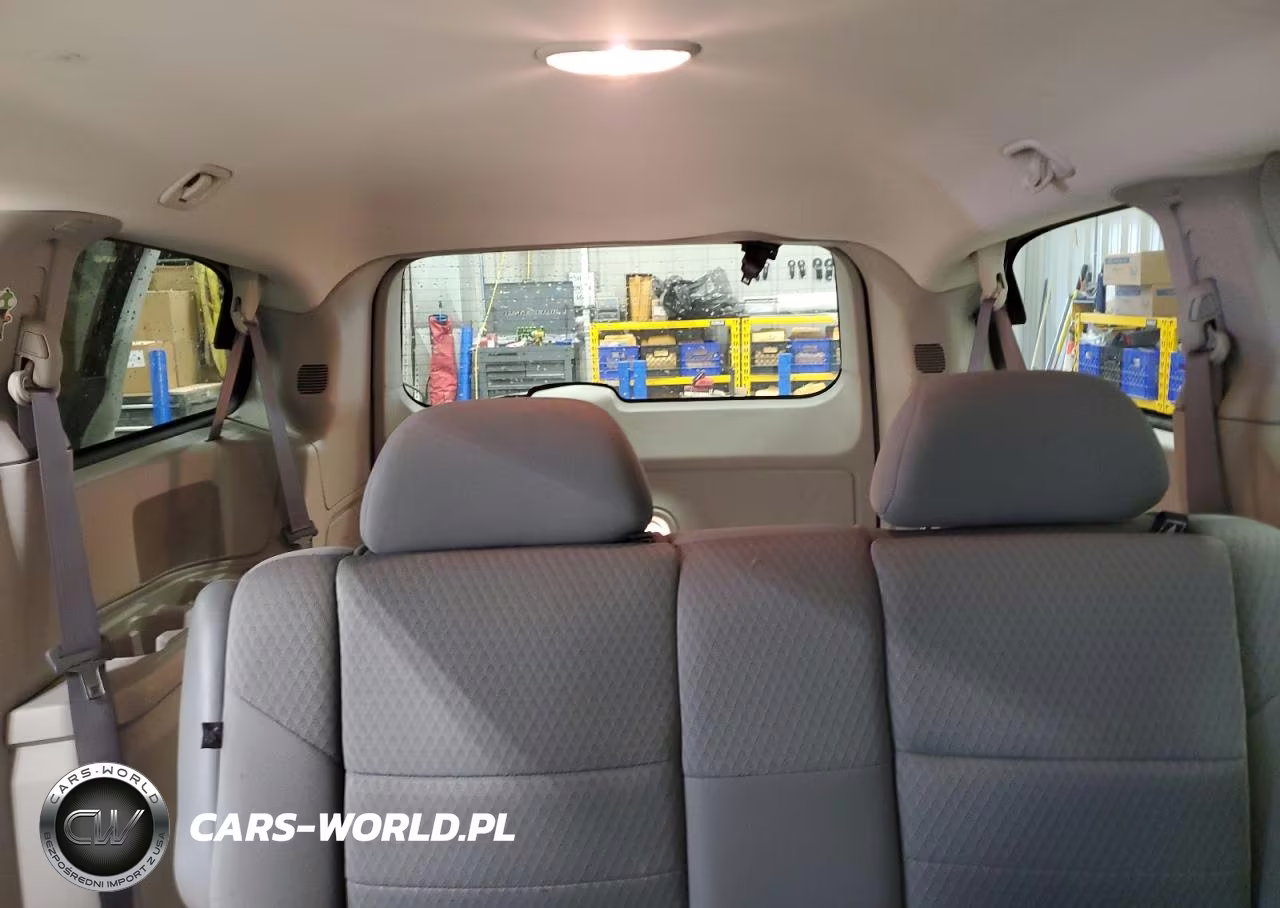 2008 Chrysler Town & Country Lx VIN:2A8HR44H48R641355 - 10