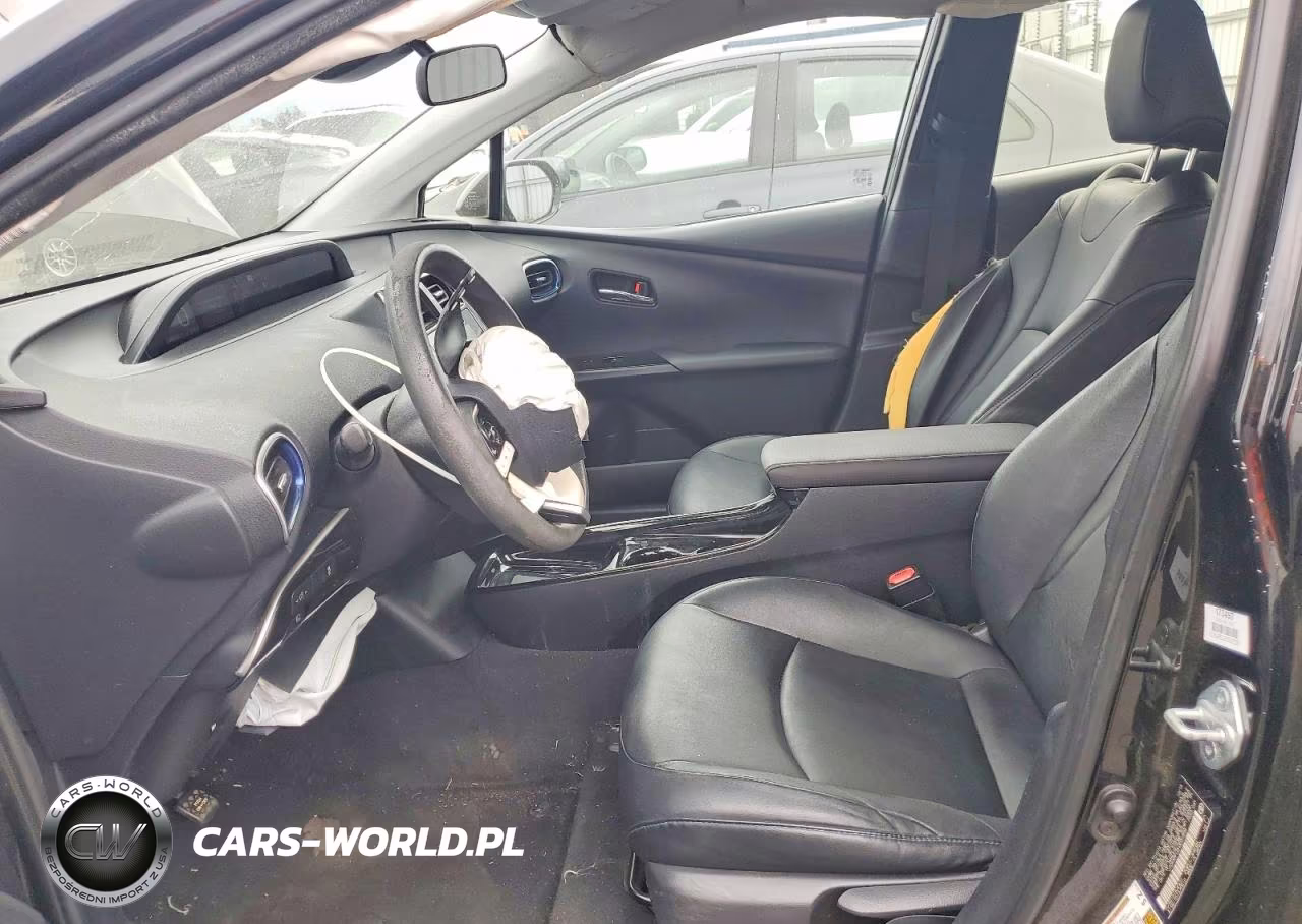 2017 Toyota Prius Three Touring VIN:JTDKARFU2H3037596 - 7