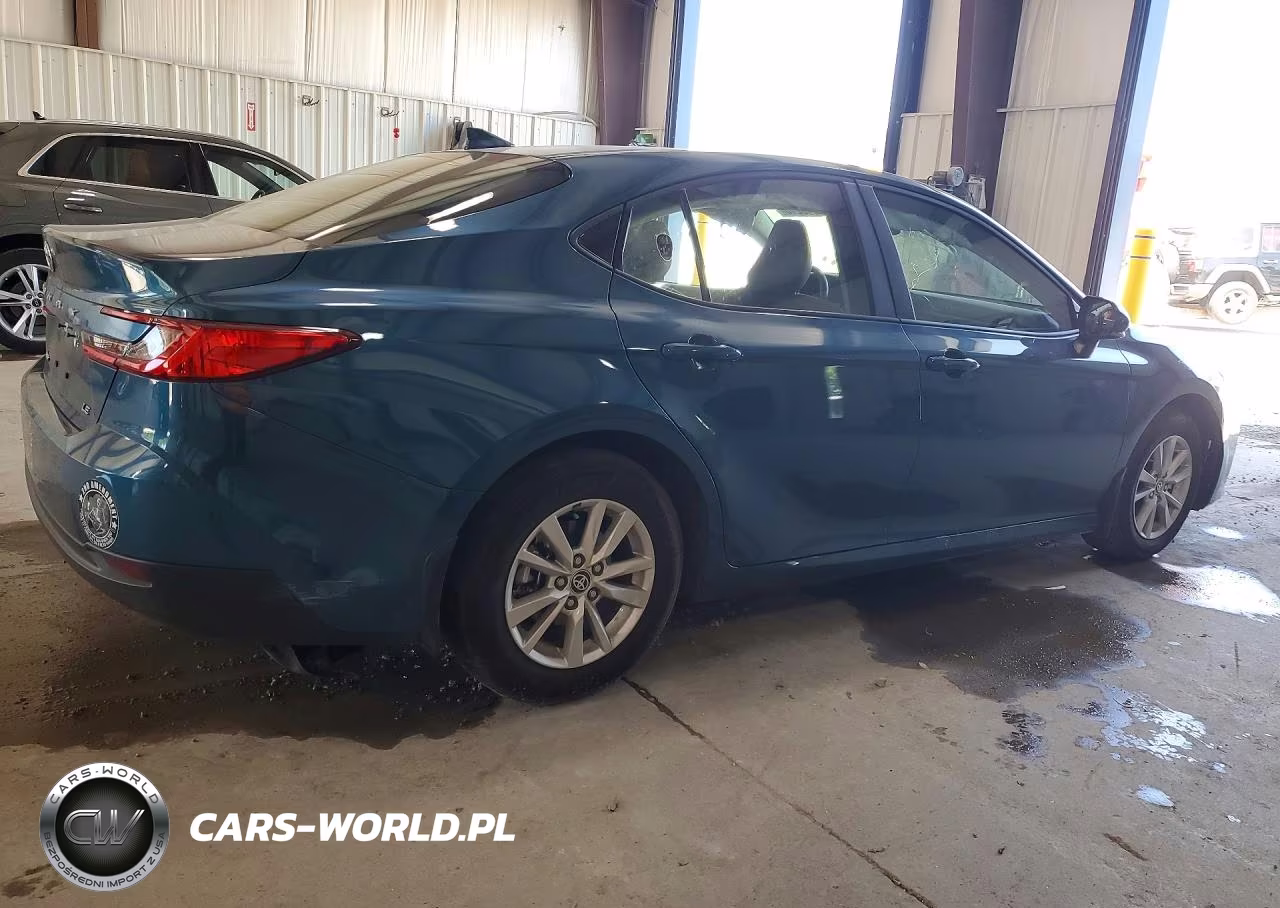 2026 Toyota Camry Xse VIN:4T1DAACK8TU276811 - 3