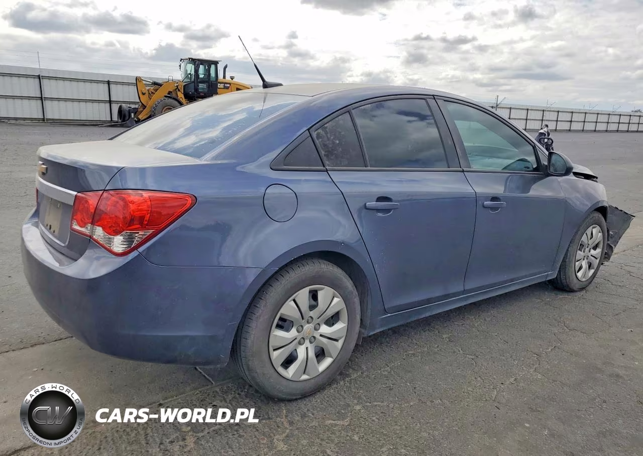 2014 Chevrolet Cruze Ls VIN:1G1PA5SG7E7194200 - 3