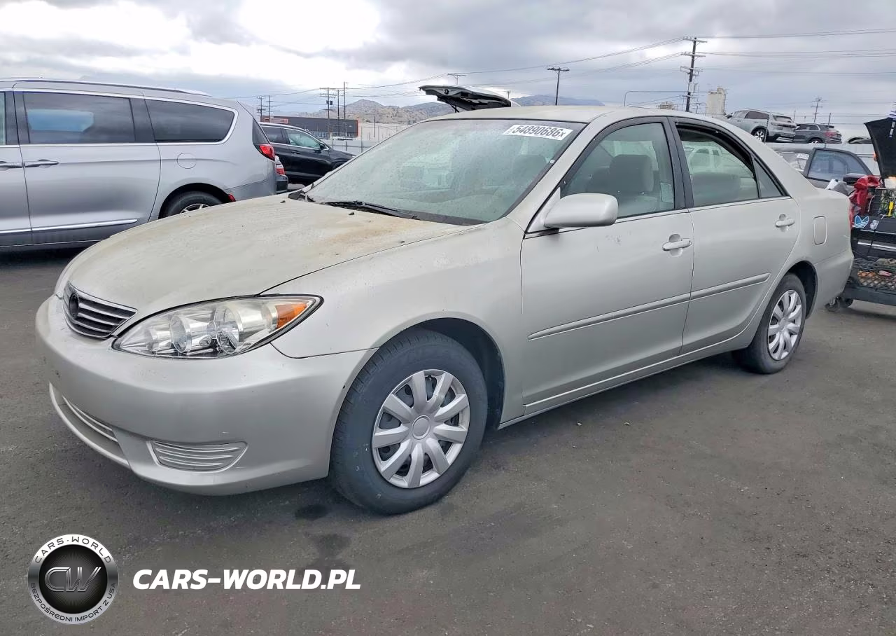 2005 Toyota Camry Le – zdjęcie 1 z 12
