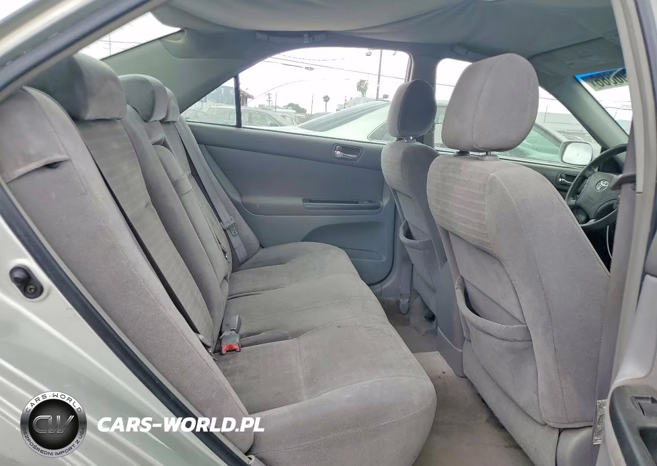 2005 Toyota Camry Le VIN:JTDBE32K453034684 - 10