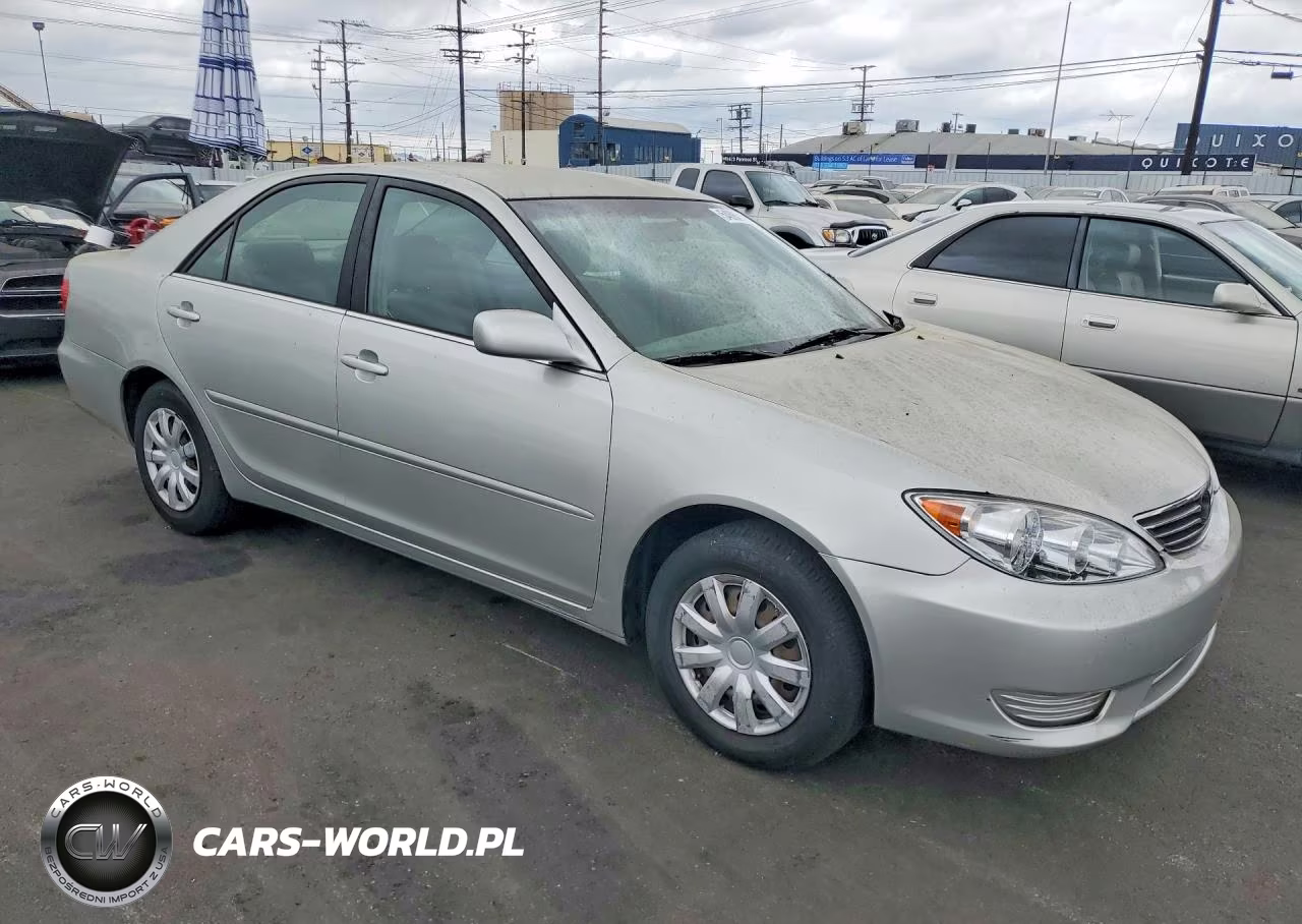 2005 Toyota Camry Le VIN:JTDBE32K453034684 - 4