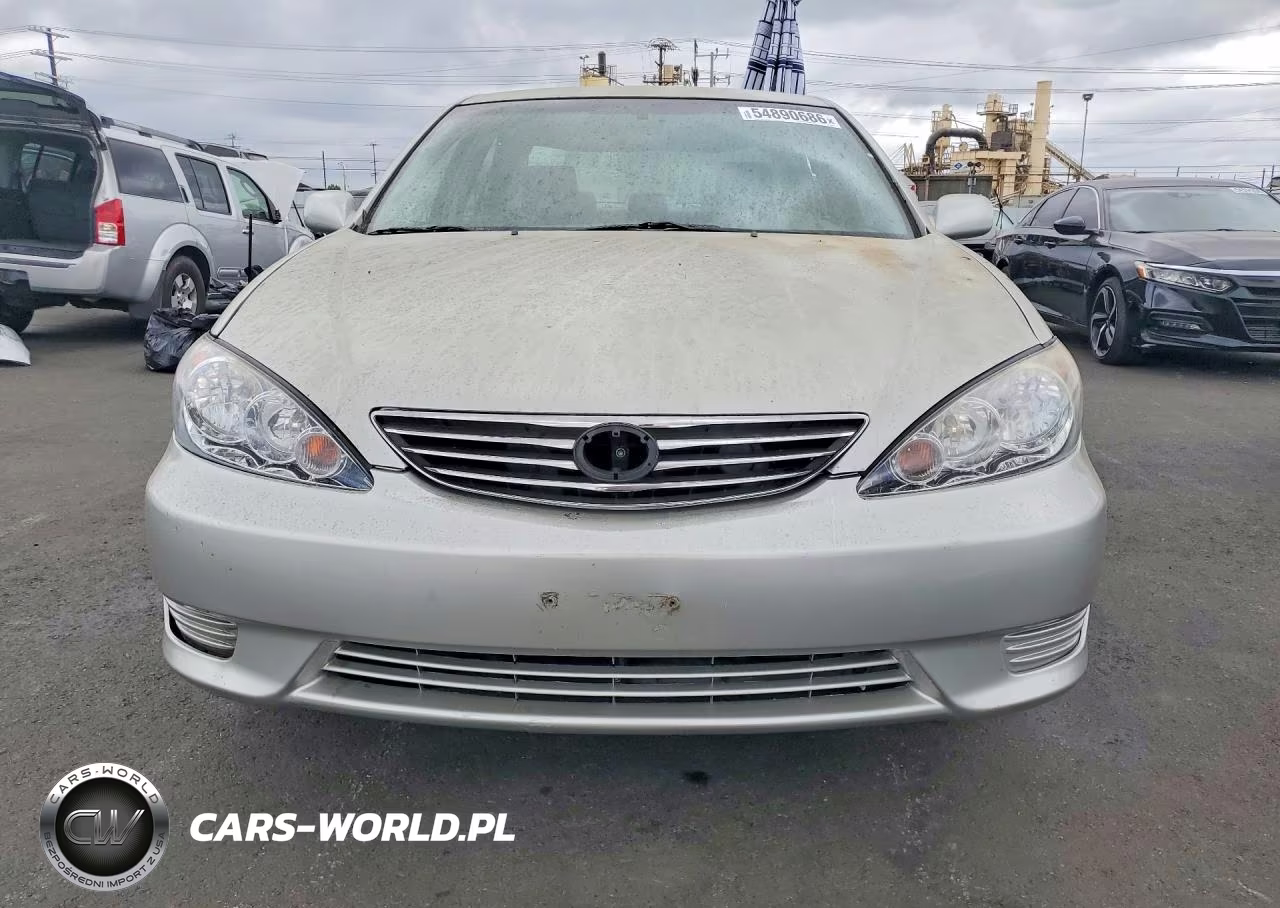 2005 Toyota Camry Le VIN:JTDBE32K453034684 - 5