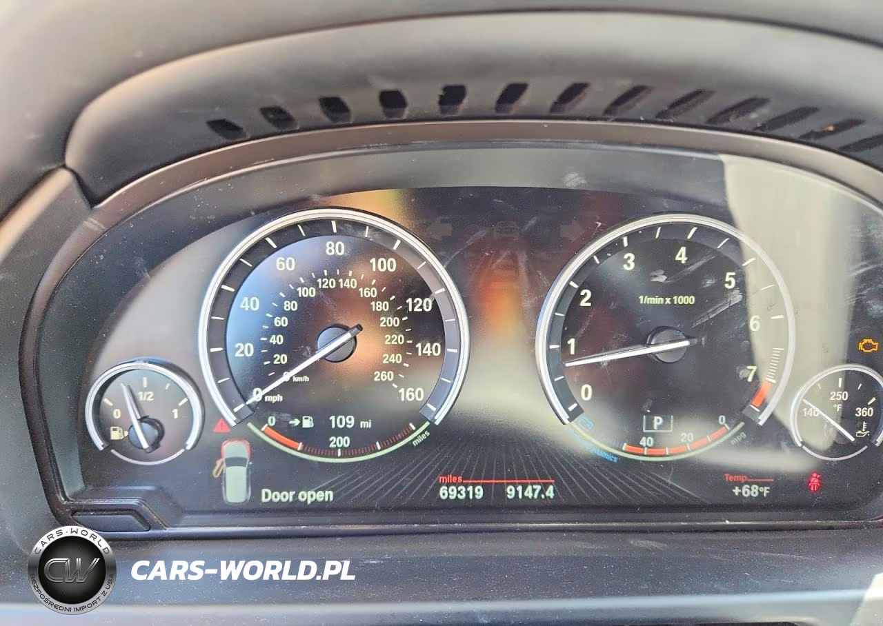 2015 BMW X5 xDrive50I VIN:5UXKR6C55F0J74856 - 9