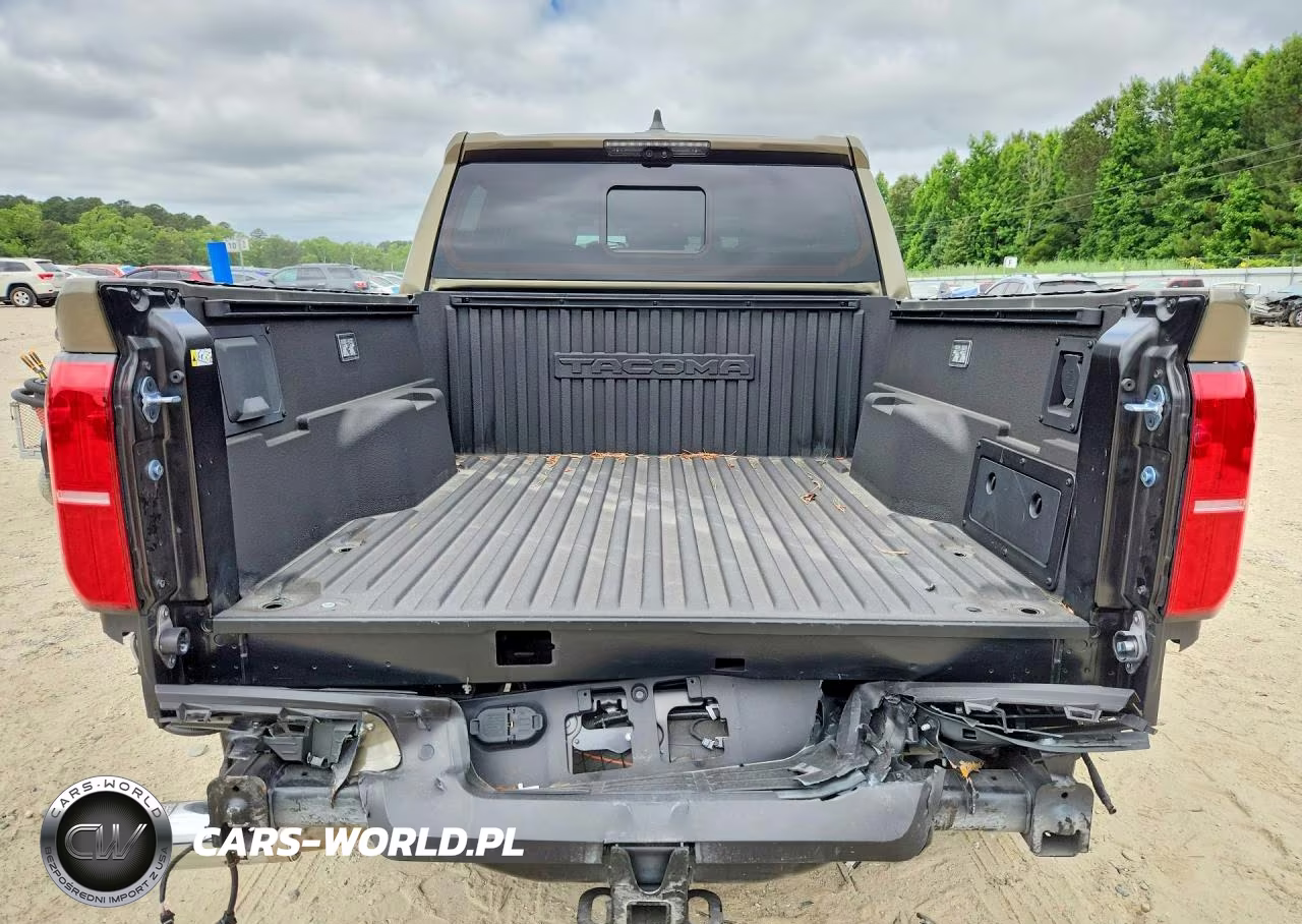 2025 Toyota Tacoma Limited VIN:3TMLB5JN1SM108710 - 6