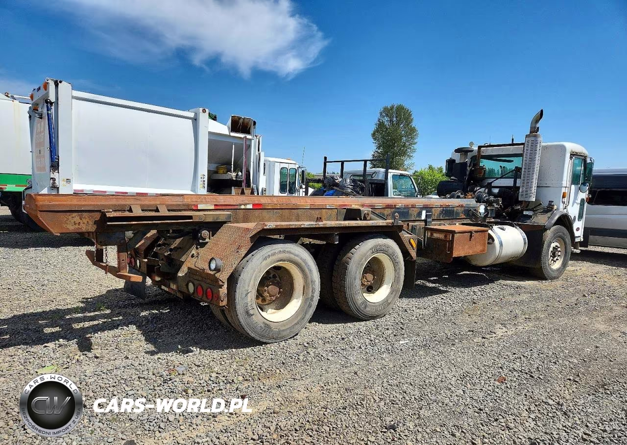 2001 Peterbilt 320 Roll-Off Container Truck VIN:1NPZL09X41D712996 - 4