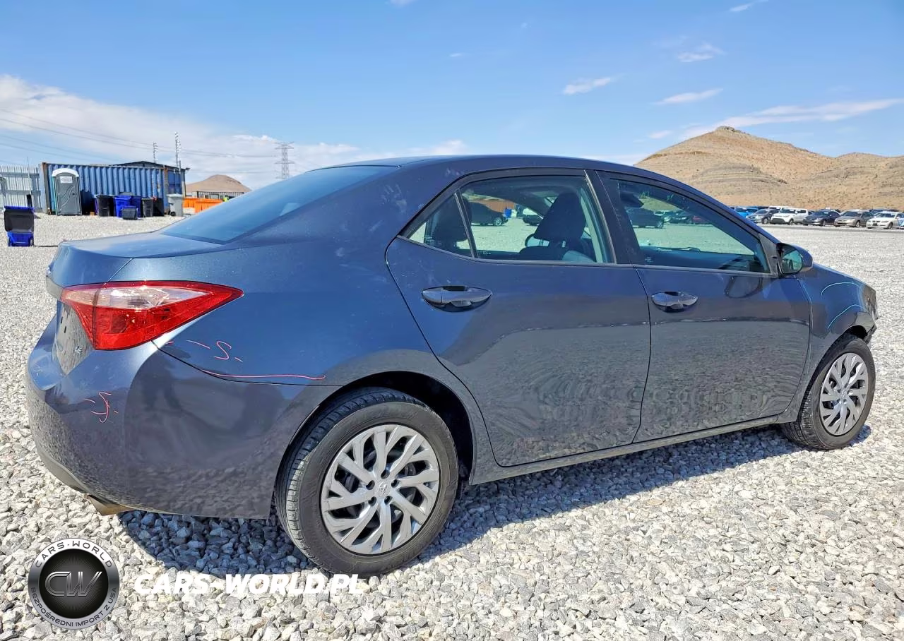 2019 Toyota Corolla Le VIN:2T1BURHE0KC167887 - 3