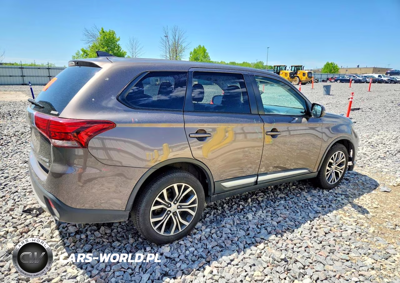2018 Mitsubishi Outlander Se VIN:JA4AZ3A30JZ013231 - 3