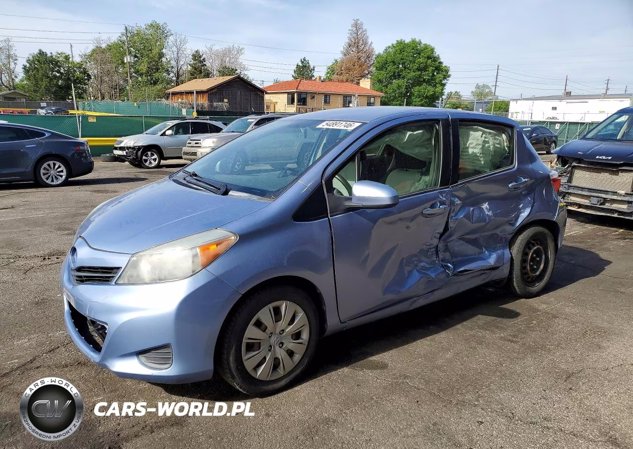 2014 Toyota Yaris 5-Door Le