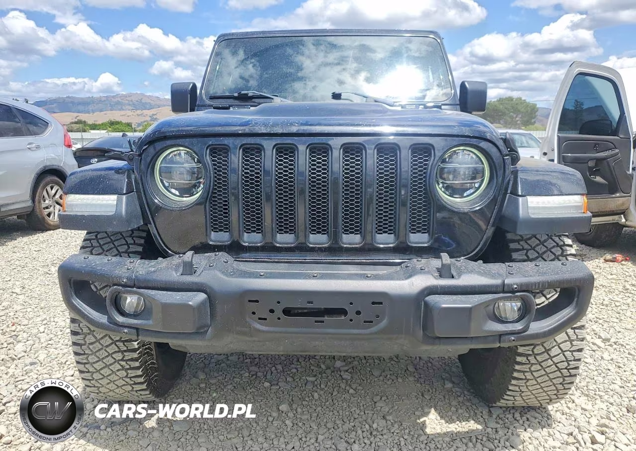 2018 Jeep Wrangler Unlimited Sahara VIN:1C4HJXEG2JW312835 - 5