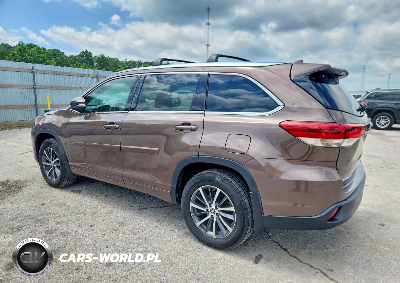 2017 Toyota Highlander Xle VIN:5TDJZRFH8HS450743 - 2