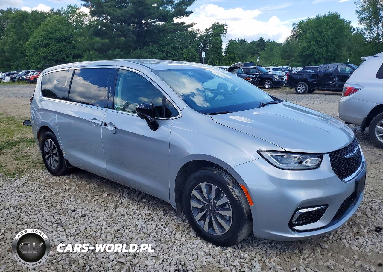 2024 Chrysler Pacifica Hybrid Select VIN:2C4RC1S77RR126910 - 4