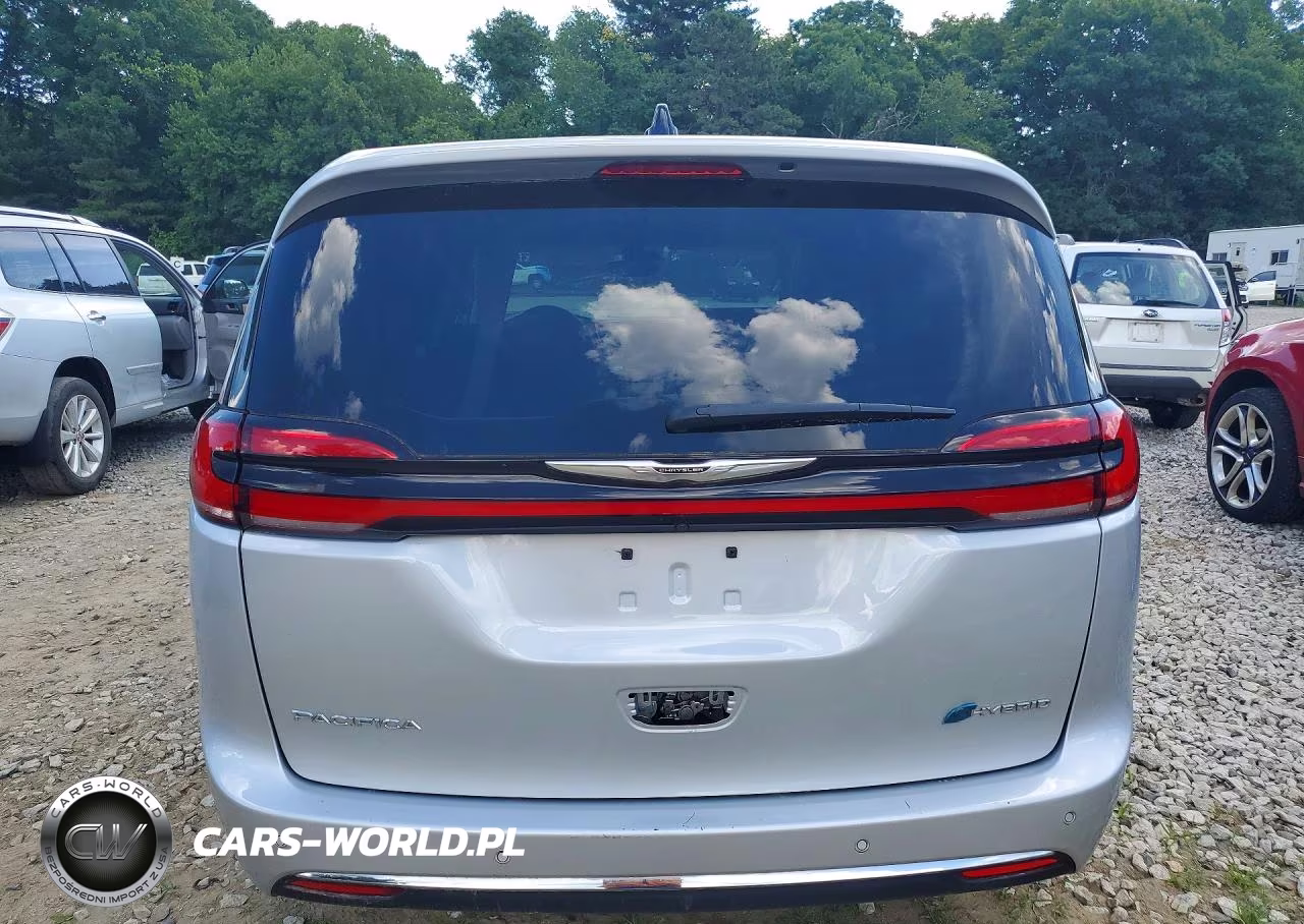 2024 Chrysler Pacifica Hybrid Select VIN:2C4RC1S77RR126910 - 6