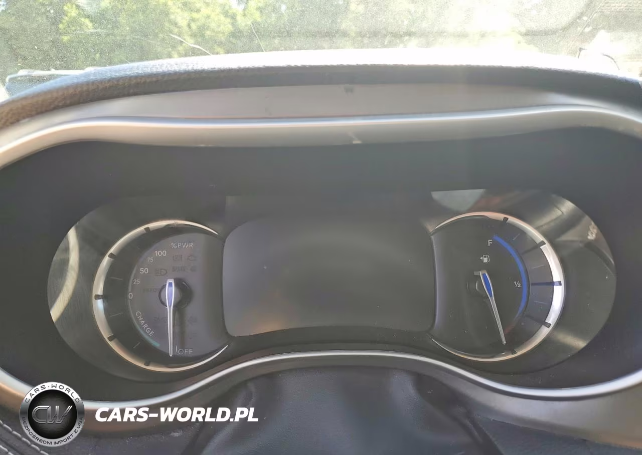 2024 Chrysler Pacifica Hybrid Select VIN:2C4RC1S77RR126910 - 9