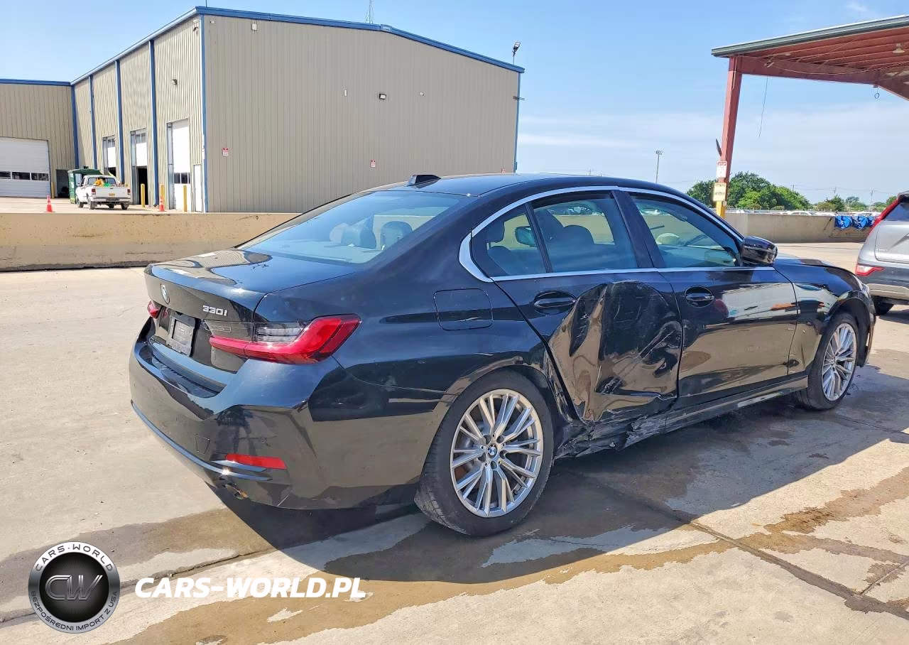 2024 BMW 330I VIN:3MW69FF05R8E39107 - 3