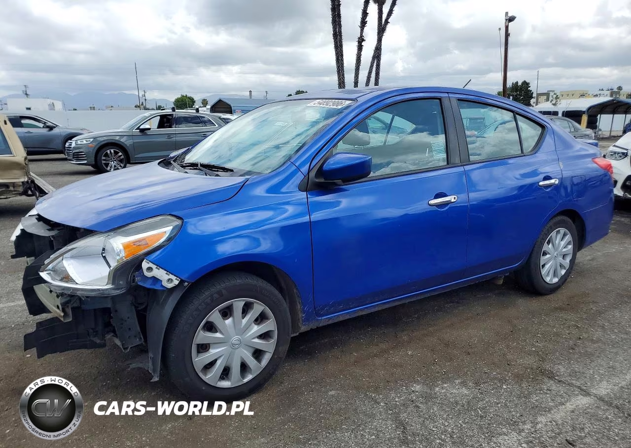 2015 Nissan Versa 1.6 Sv