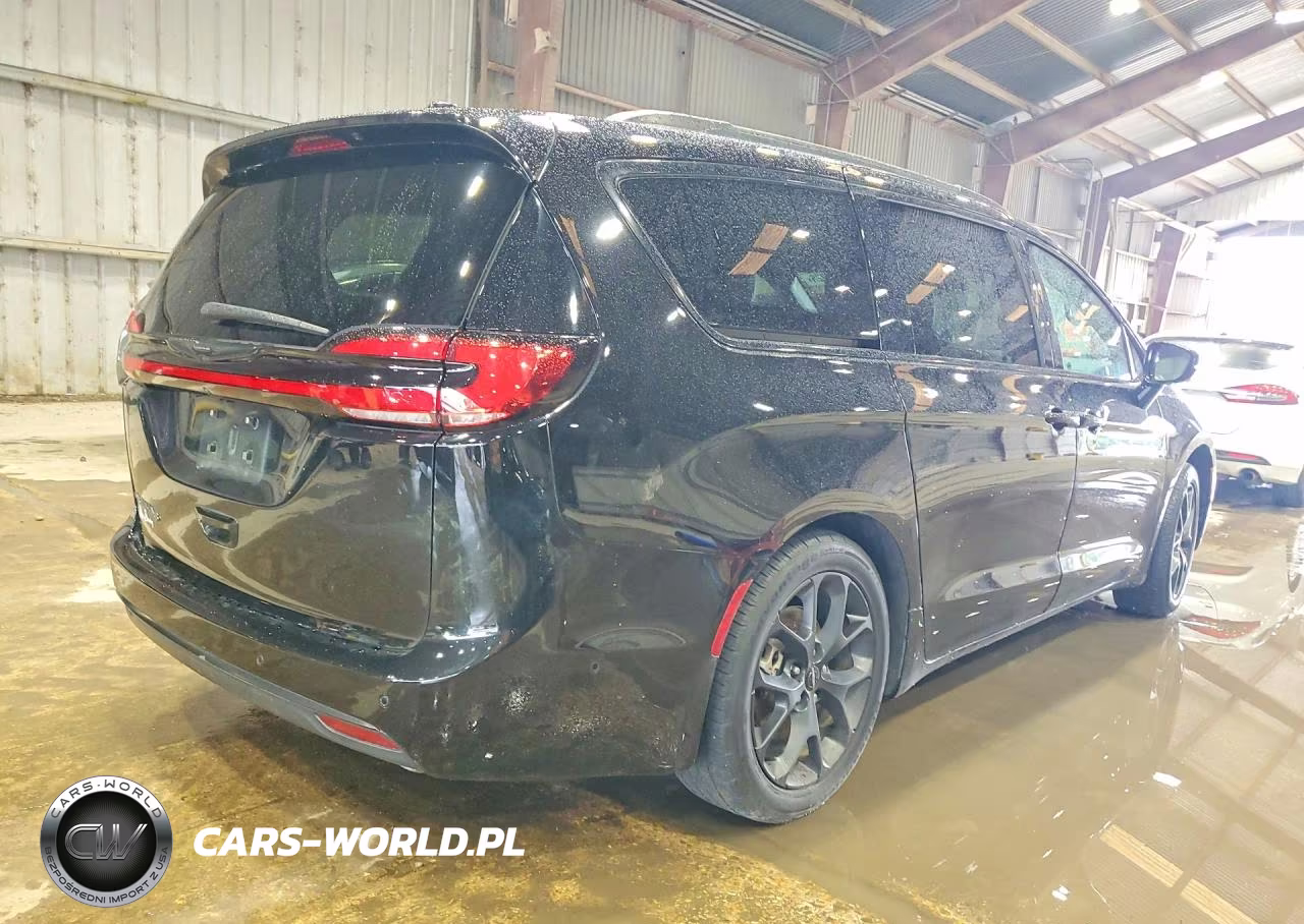 2024 Chrysler Pacifica Touring L VIN:2C4RC1BG4RR203006 - 3