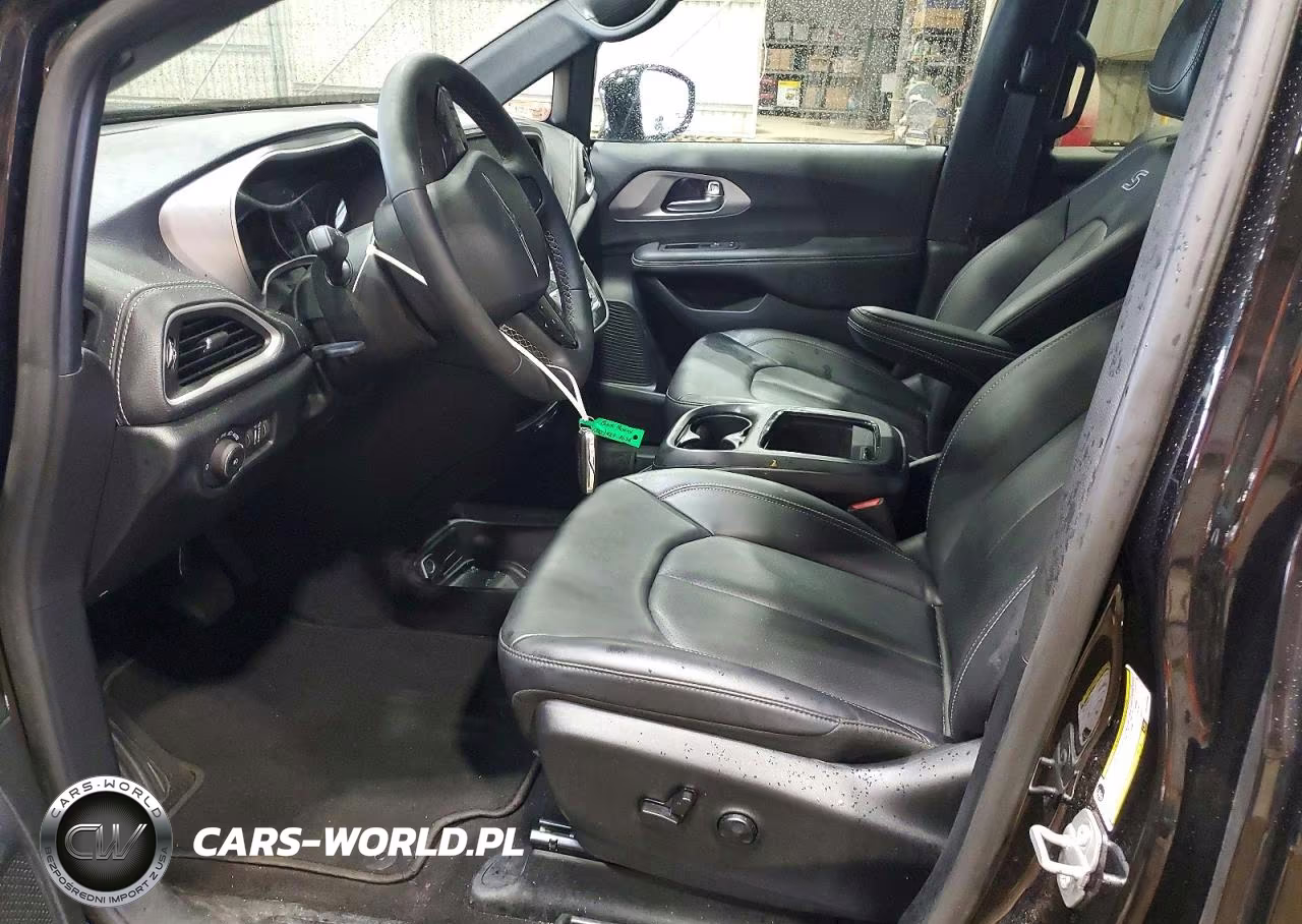 2024 Chrysler Pacifica Touring L VIN:2C4RC1BG4RR203006 - 7
