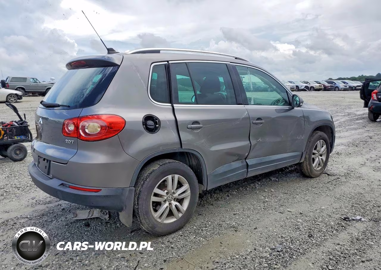 2011 Volkswagen Tiguan S VIN:WVGAV7AX3BW525138 - 3