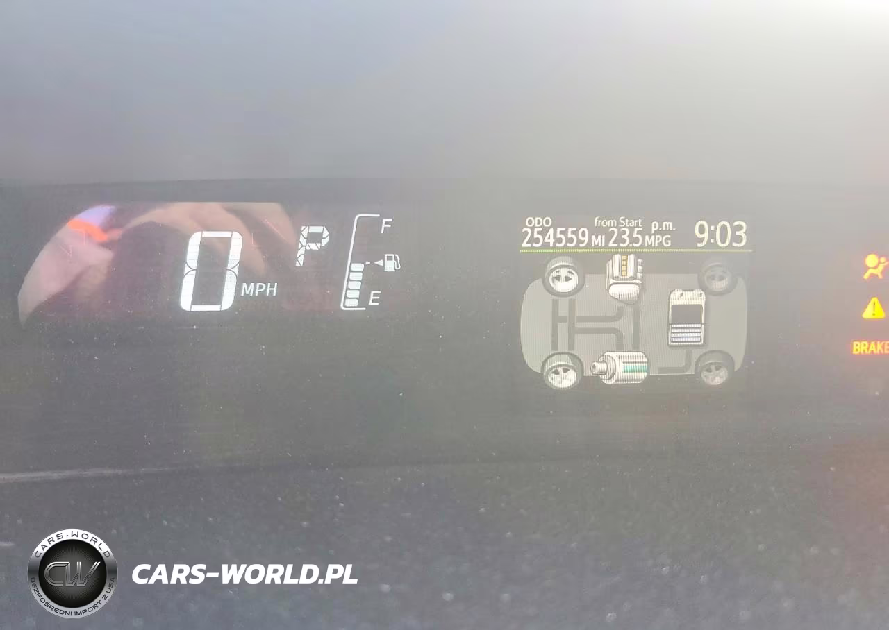 2016 Toyota Prius C Four VIN:JTDKDTB34G1121852 - 9