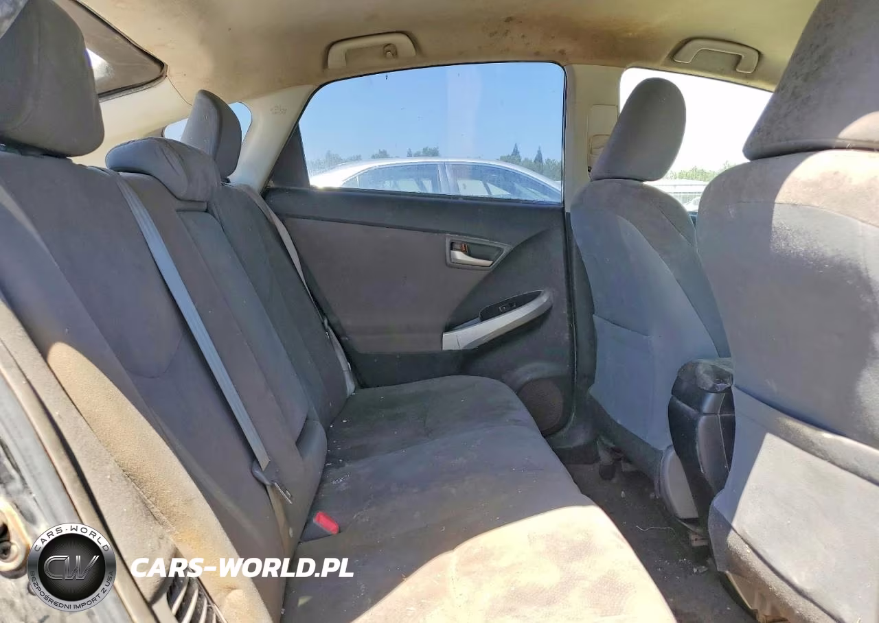 2014 Toyota Prius Two VIN:JTDKN3DU6E1781066 - 10