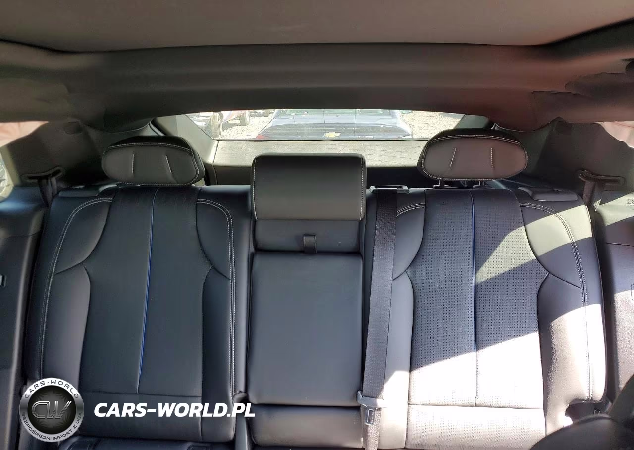 2025 Cadillac Lyriq Luxury VIN:1GYKPNRL5SZ317201 - 10