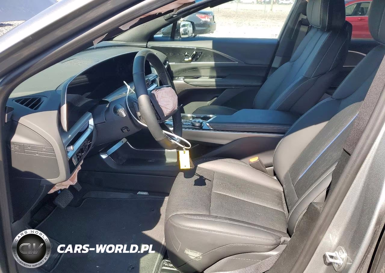 2025 Cadillac Lyriq Luxury VIN:1GYKPNRL5SZ317201 - 7
