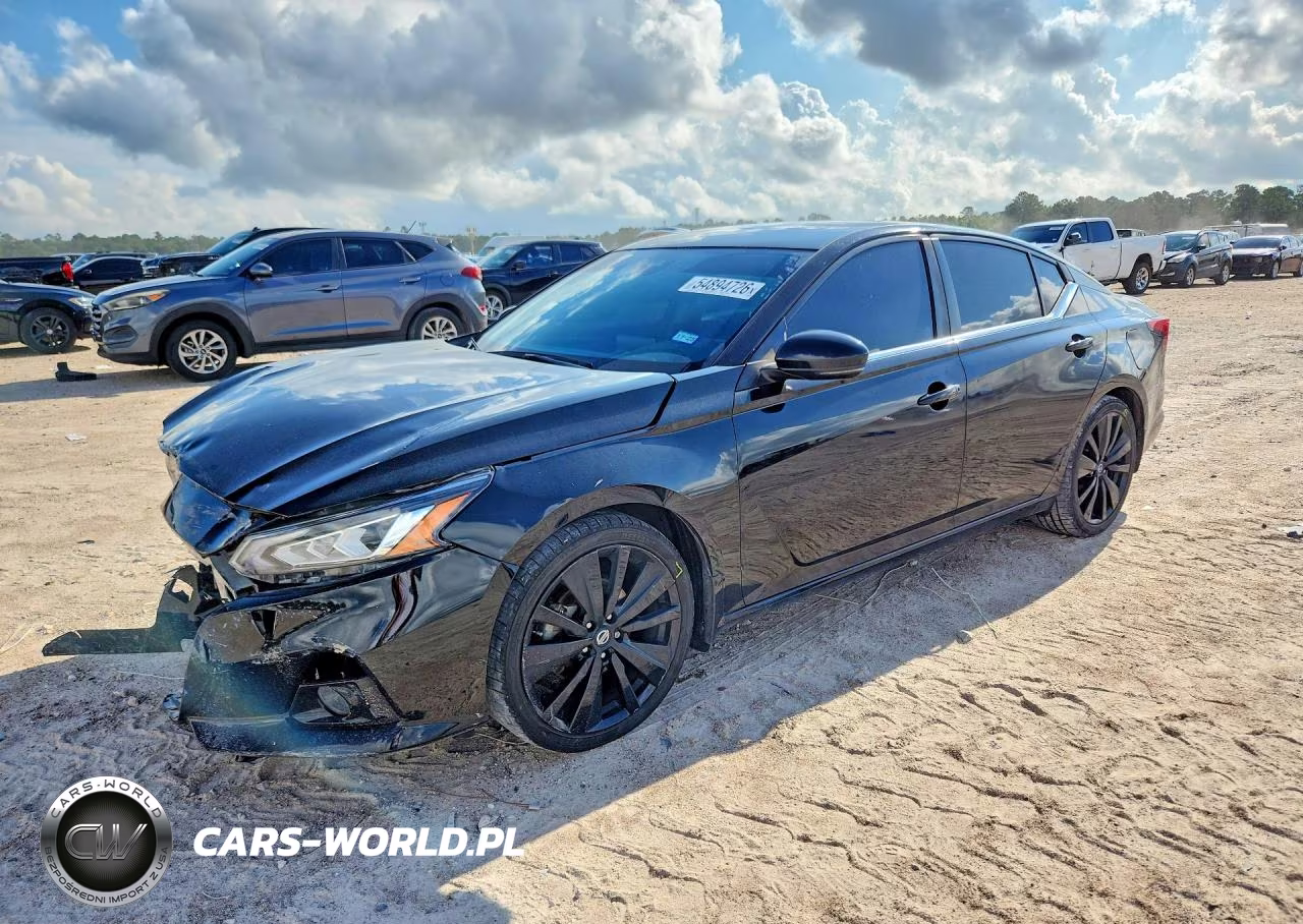 2022 Nissan Altima Sr – zdjęcie 1 z 12