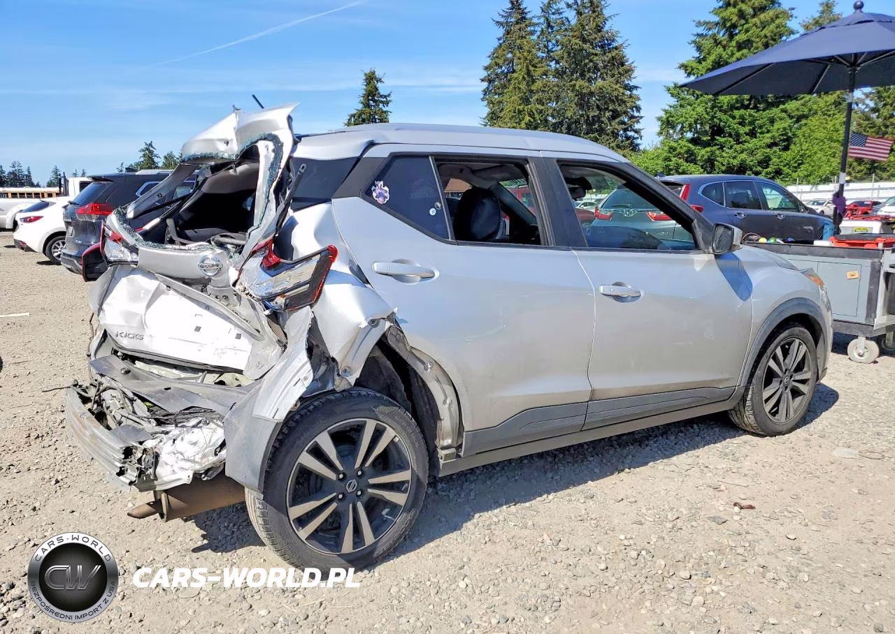2020 Nissan Kicks Sv VIN:3N1CP5CV5LL479135 - 3