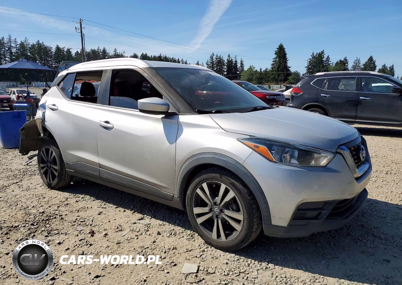 2020 Nissan Kicks Sv VIN:3N1CP5CV5LL479135 - 4